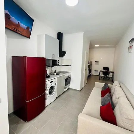 Neuwertiges Apartment: Modern With Fast Wi-fi & Parking Apartment Freiberg am Neckar