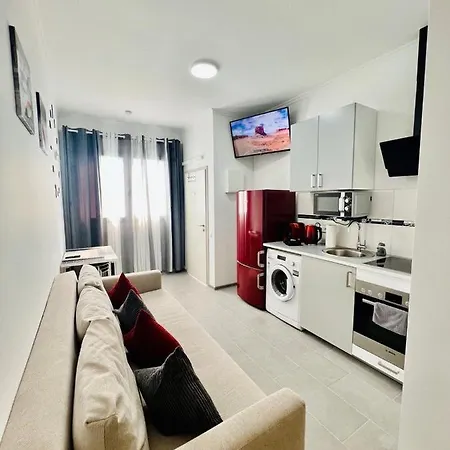 Neuwertiges Apartment: Modern With Fast Wi-fi & Parking Apartment Freiberg am Neckar